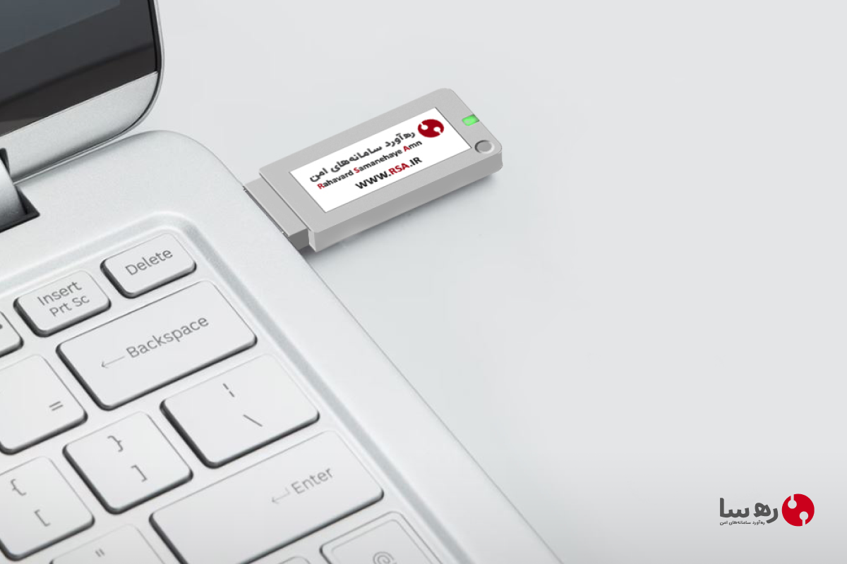 مرحله اول تغییر رمز توکن epass3003، اتصال صحیح آن به پورت USB رایانه است