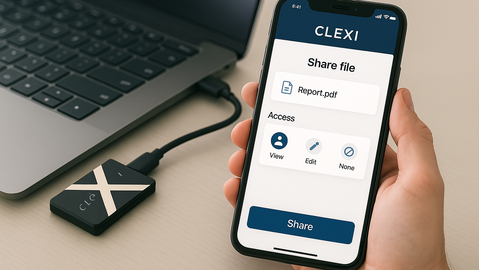 تصویر هارد امن داده رمزنگاری Clexi متصل به لپتاپ؛ مناسب ذخیرهسازی دادههای حساس
