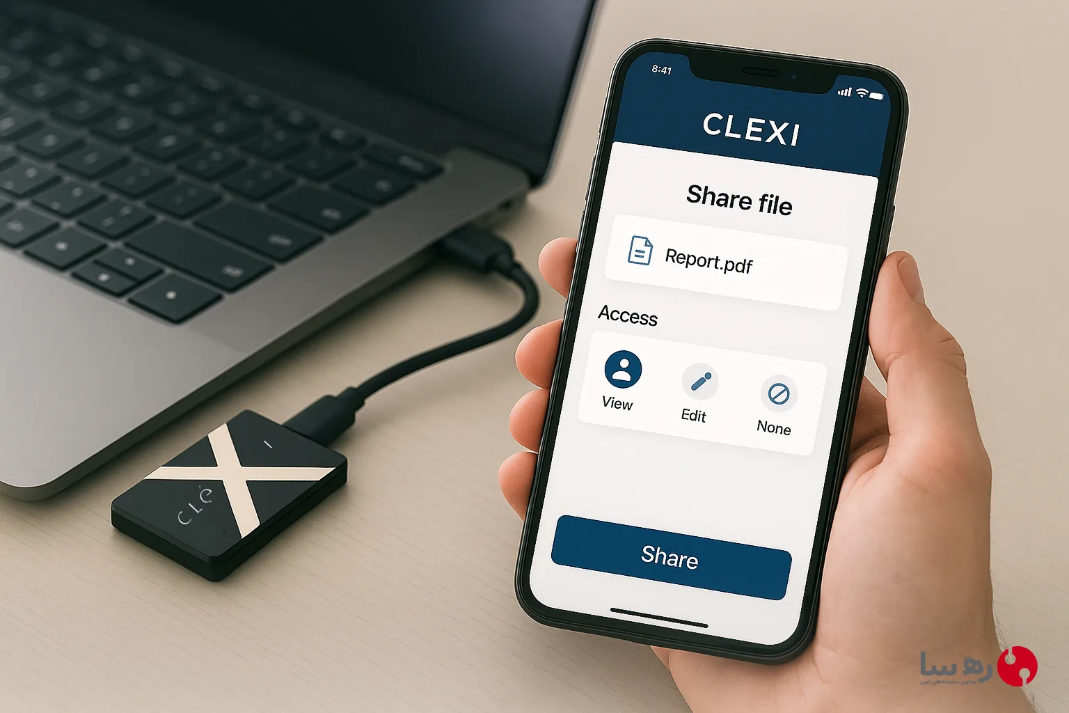 تصویر هارد امن داده رمزنگاری Clexi متصل به لپ‌تاپ؛ مناسب ذخیره‌سازی داده‌های حساس
