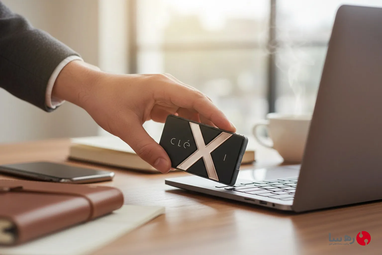 نمایش سرعت بالای انتقال فایل با هارد اکسترنال Clexi متصل به لپ‌تاپ